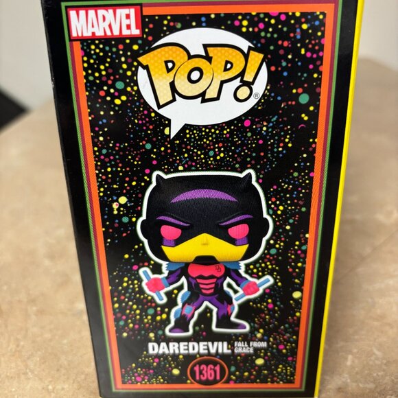 Funko POP! Daredevil Fall From Grace Blacklight Figure #1361 EXCLUSIVE - Picture 4 of 5